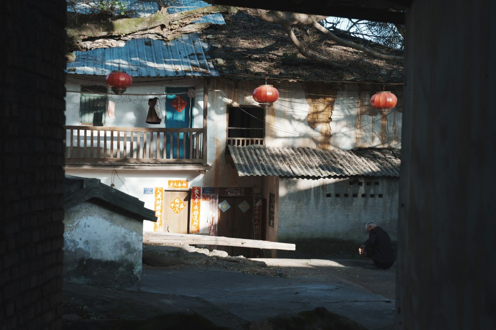 Musings on The funeral cryer by Wen Yan&nbsp;Lu